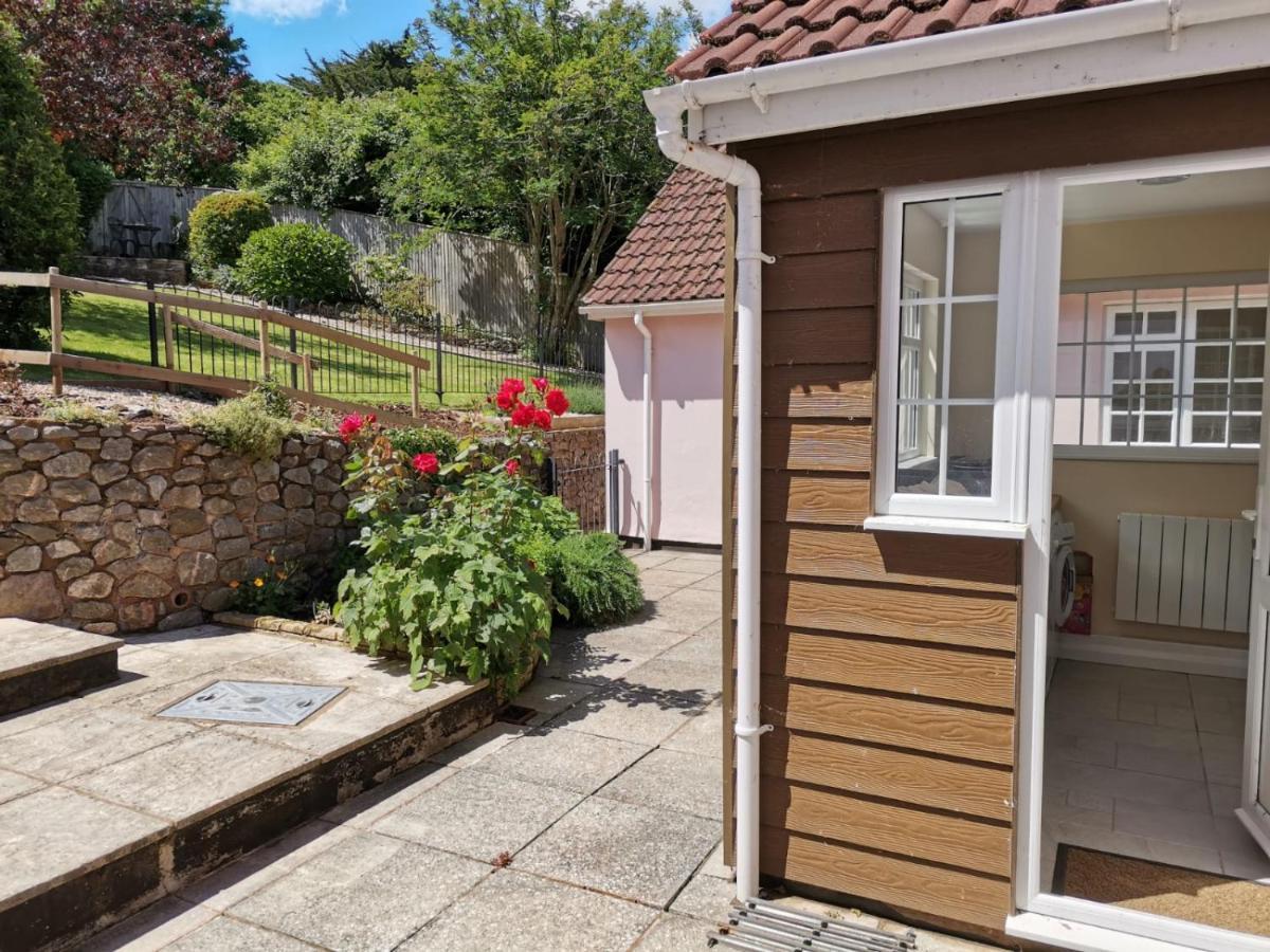 Sea Views, Private Garden, Comfortable Family And Dog Friendly Home Porlock Exterior photo